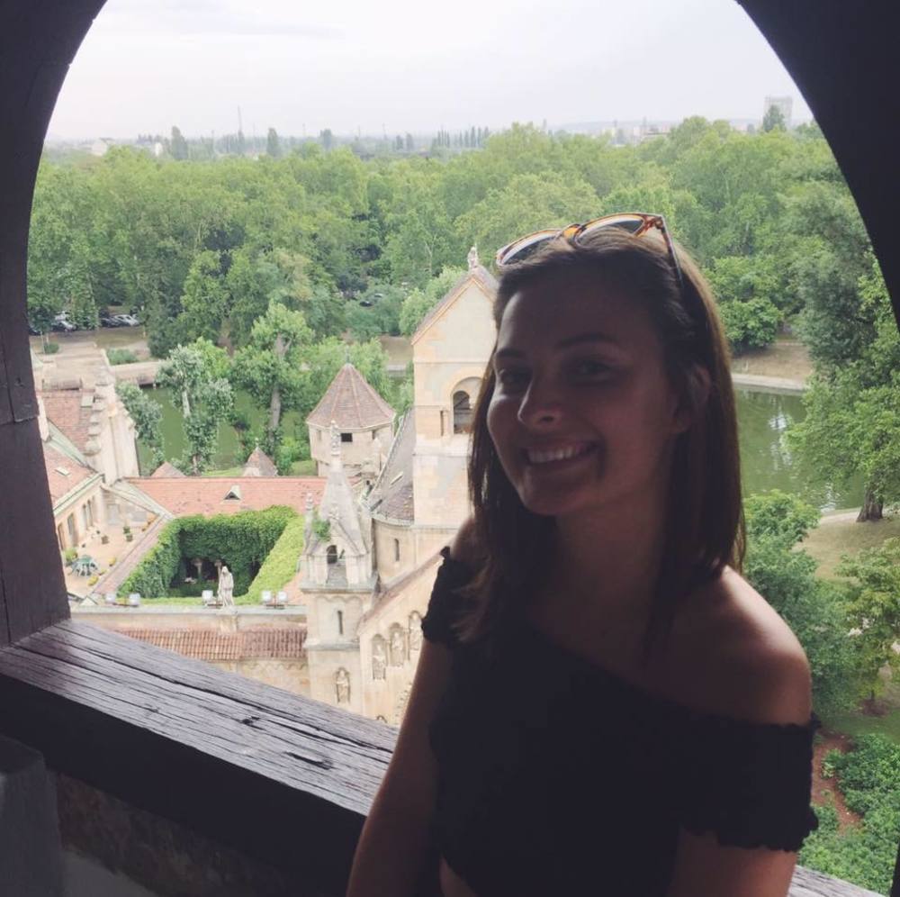 Meet your Posher, Arita